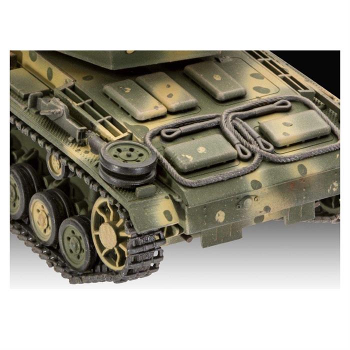 Revell Maket Flakpanzer III Ostwind 03286