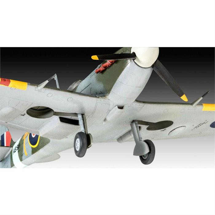 Revell Maket Seti Combat Set Bf109G-10-Spitfire Mk.V 63710