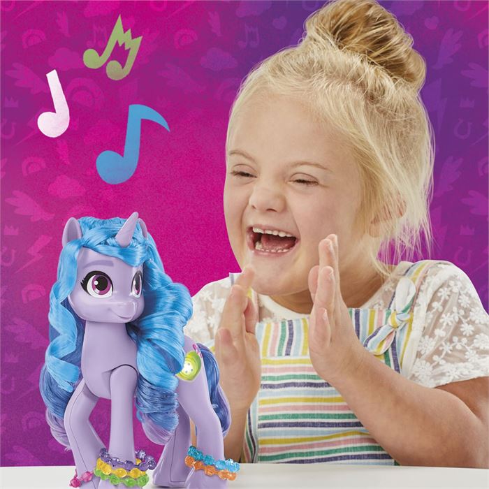 My Little Pony: Işıklı Ve Sesli Izzy Moonbow Oyun Seti F3870
